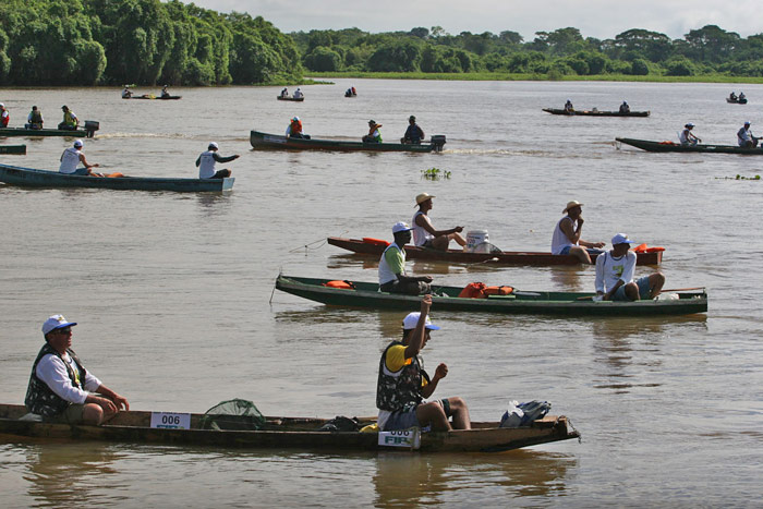 Participants taking part in the annual International Fishing Festival in Cáceres. Credit: Edson Rodrigues/Secom-MT