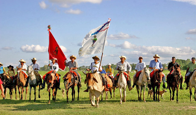 Getting around in the remote community of São Pedro de Joselândia, in the district of Barão de Melgaço.