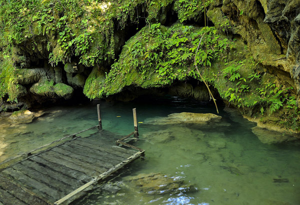 The Rio do Peixe (River of Fish) is a idyliic swimming hole for local and visitors.